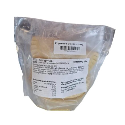 Csirke-curry  töltött tészta